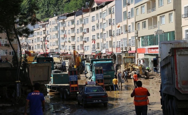 Giresun'daki selin ardından enkaz kaldırma çalışmaları sürdürülüyor