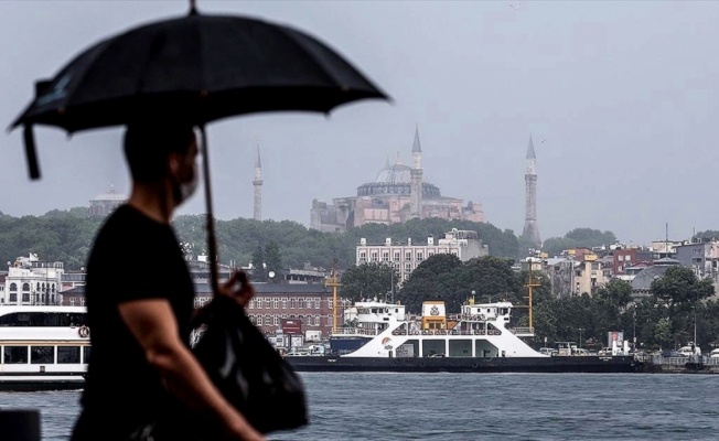 İstanbul'da öğleden sonra sağanak bekleniyor