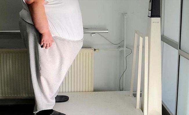 Obezite Kovid-19'dan ölüm riskini neredeyse yüzde 50 artırıyor
