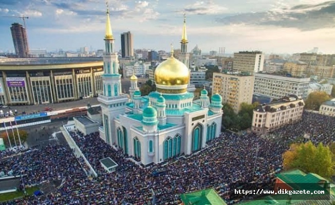 Rusya, ülkenin en yüksek camisini tanıttı