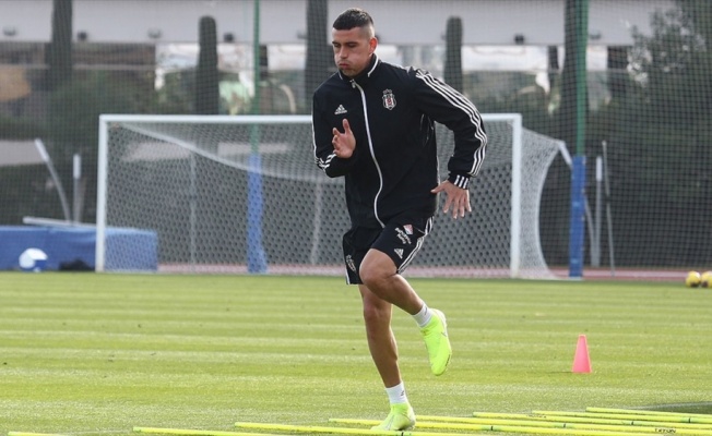 Beşiktaş'ta Şilili futbolcu Enzo Roco'nun sözleşmesi feshedildi