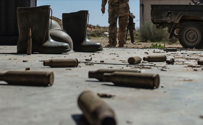 Libya'da Hafter ateşkesi ihlal ederek yeniden sahneye çıkmaya çalışıyor
