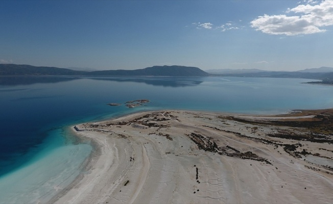 Salda'nın 'Beyaz Adalar' bölgesinde göle ve plaja giriş yasaklandı