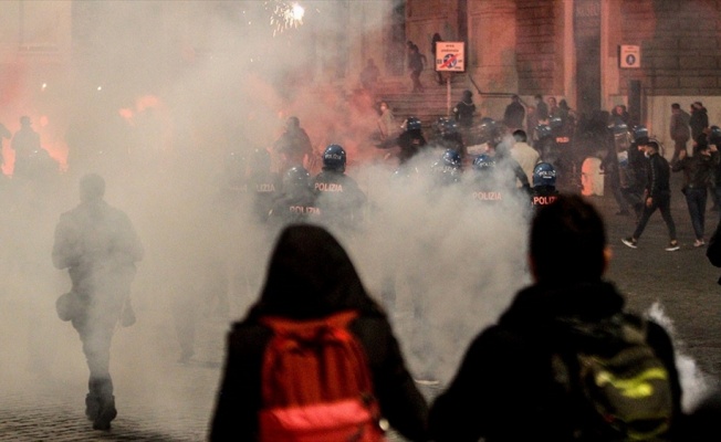 İtalya'da salgına yönelik son tedbirler protestolara neden oldu
