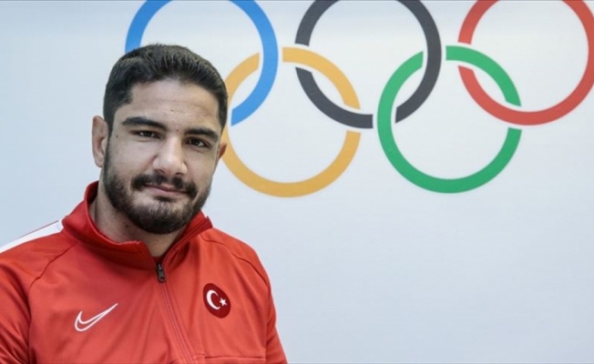 Milli güreşçi Taha Akgül üst üste ikinci olimpiyat altın madalyasını hedefliyor