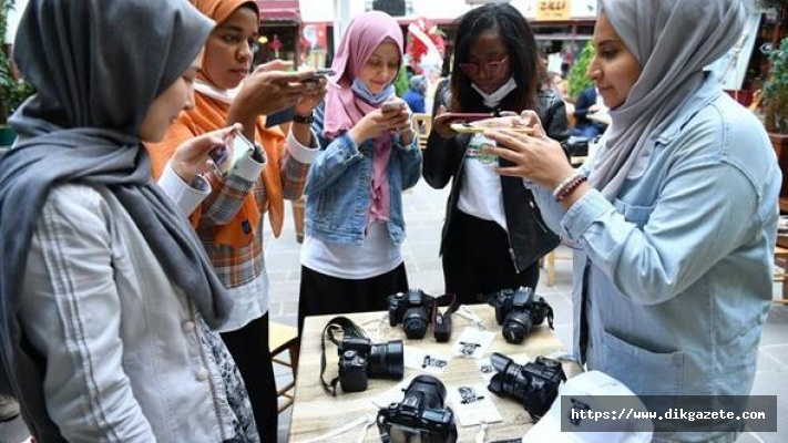 YTB'den uluslararası öğrencilere fotoğraf eğitimi