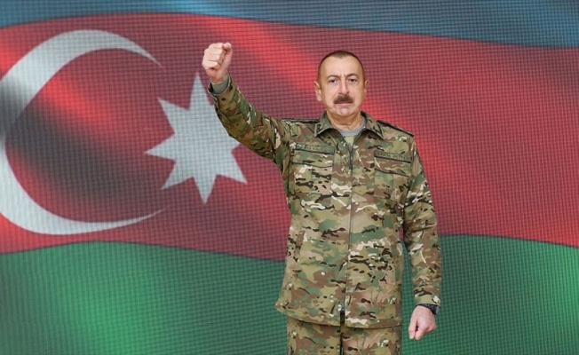 Azerbaycan Cumhurbaşkanı Aliyev cephe bölgesini ziyaret etti