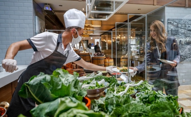 İçişleri Bakanlığı, valiliklere "Konaklama Tesislerindeki Restoranlar" başlıklı genelge gönderdi.