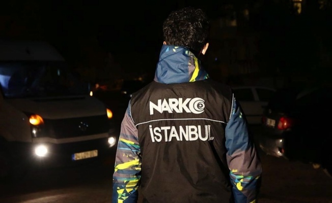 İstanbul'da yaklaşık 1 yıl süren takibin ardından düzenlenen uyuşturucu operasyonunda çok sayıda şüpheli yakalandı