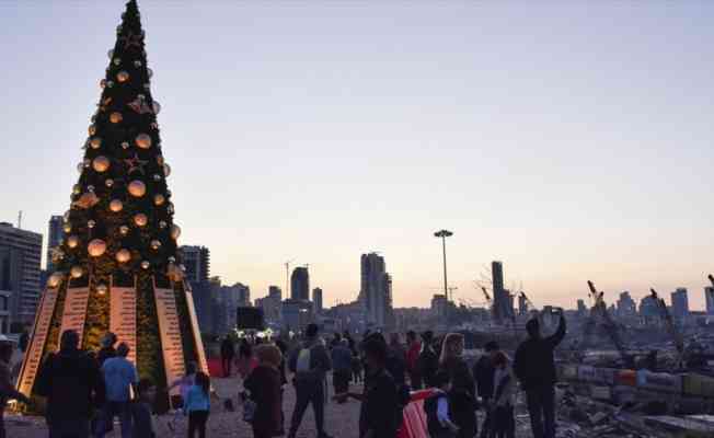 Lübnan'daki Noel etkinliklerinde Beyrut Limanı patlamasının kurbanları unutulmadı