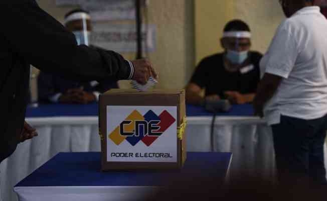 Venezuela'da parlamento seçimleri siyasi krizi derinleştirebilir