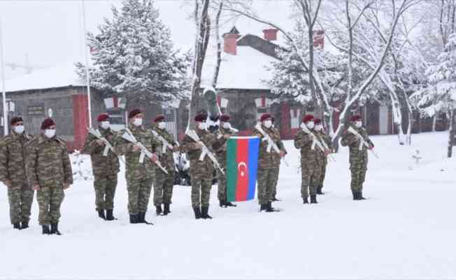 Azerbaycan askerleri 'Kış Tatbikatı' için Kars'ta