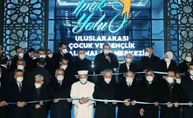 Cumhurbaşkanı Erdoğan, İpek Yolu Uluslararası Çocuk ve Gençlik Çalışmaları Merkezi&#039;nin açılışını yaptı