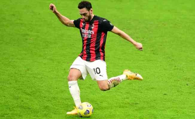 Milli futbolcu Hakan Çalhanoğlu koronavirüse yakalandı