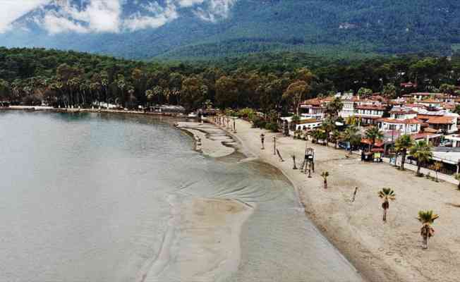 Muğla'da deniz suyu 40 metre çekildi