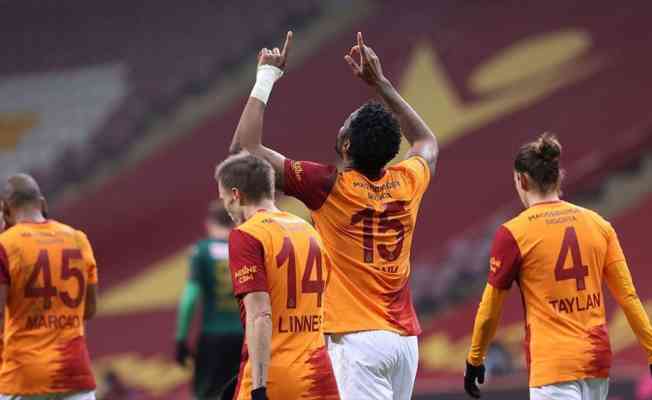 Sahasında farklı kazanan Galatasaray zirve takibini sürdürdü