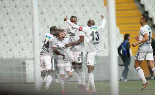 Beşiktaş 3 puanı 3 golle aldı