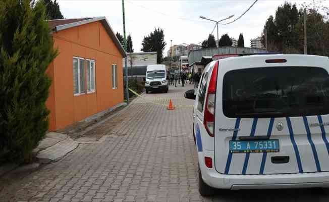 Buca Belediyesine ait binaya silahla ateş edildi