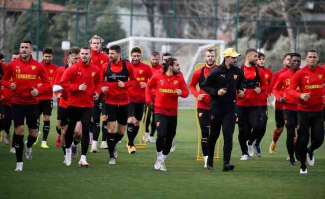 Göztepe, Süper Lig'de yarın Medipol Başakşehir'i konuk edecek