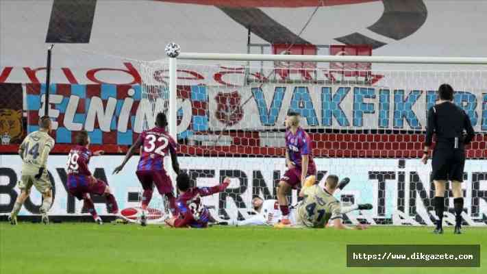 Trabzon'da 3 puan Fenerbahçe'nin