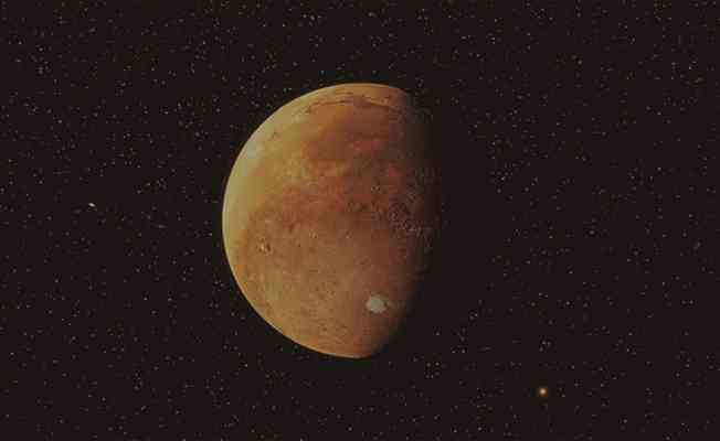Çin'in Mars keşif aracı Tienvın-1 gezegenin iki tarafından fotoğraf gönderdi