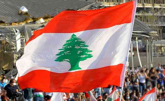 Lübnan'da hükümet Esed rejiminin ülke kara sularını ihlali karşısında sessiz kalmakla eleştiriliyor