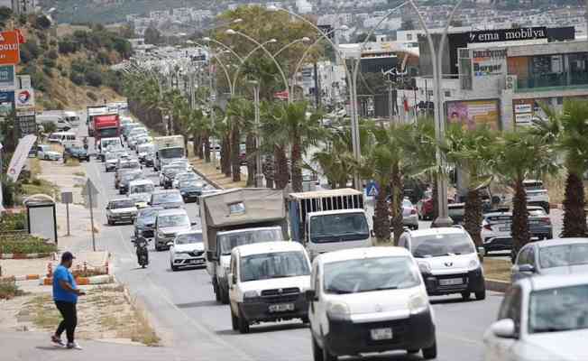 Turizm merkezi Bodrum'da 'tam kapanma' öncesi yoğunluk