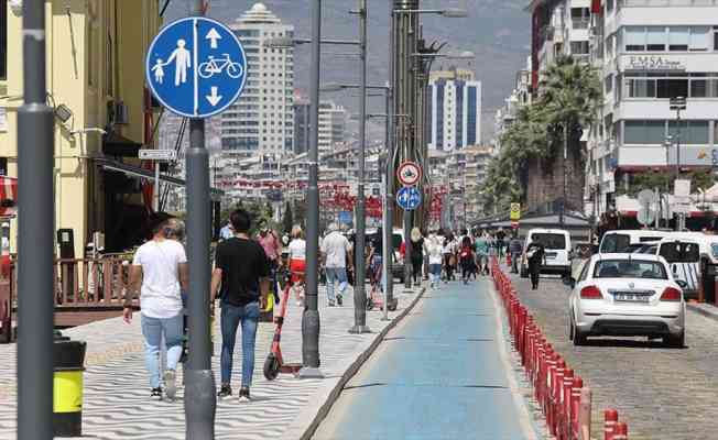 İzmir'in Menderes ilçesinde art arda depremler