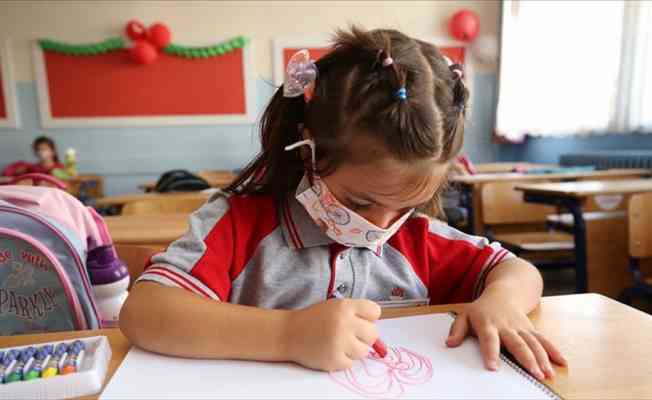Milli Eğitim Bakanı Selçuk: Yüz yüze eğitim ilkokullarda yarın, ortaokul ve liselerde 7 Haziran'da başlatılacak