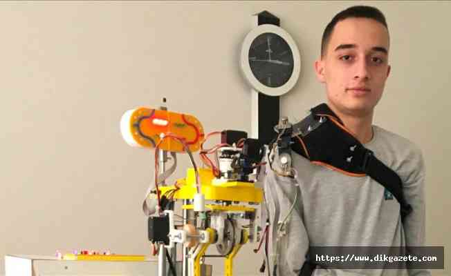 Uğur Okulları öğrencisi Artun Özsoy Uluslararası Bilim Proje Olimpiyatı'nda dünya birincisi oldu