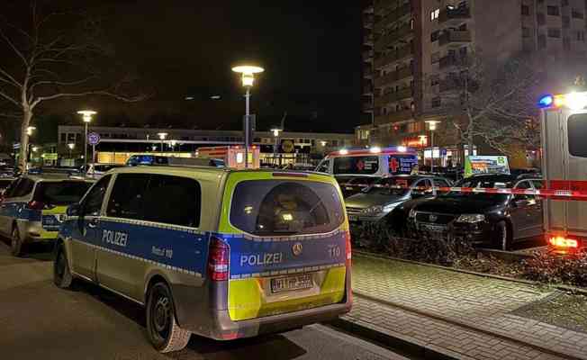 Almanya'da şüpheli 13 polisin Hanau'daki katliamın yaşandığı gece görevde olduğu ortaya çıktı