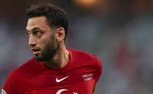 Hakan Çalhanoğlu Inter’e transferinden mutlu