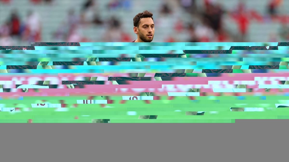 Inter, milli futbolcu Hakan Çalhanoğlu'nu kadrosu kattı