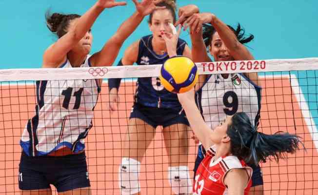 A Milli Kadın Voleybol Takımı, İtalya'ya yenildi