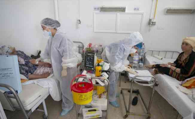 AA ekibi, Tunus'ta Kovid-19 hastalarının tedavi gördüğü hastaneyi görüntüledi