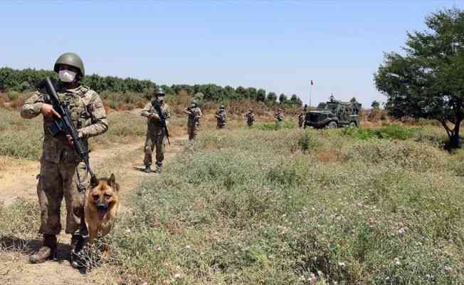 &#039;Hudut Kartalları&#039; Yunanistan sınırında bayramlaştı