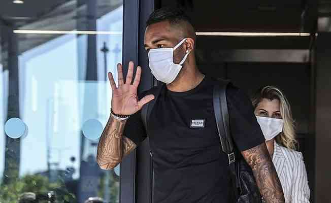 Alex Teixeira, Beşiktaş için İstanbul'a geldi