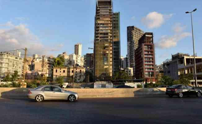 Beyrut'un eğlence mekanlarıyla meşhur Cımmeyze bölgesi bir yıldır patlama faciasının izlerini taşıyor
