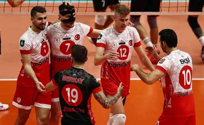 Voleybolda Spor Toto Şampiyonlar Kupası Ziraat Bankkart'ın