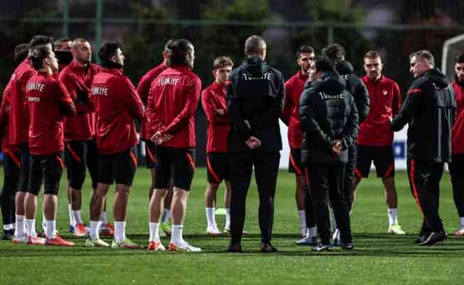 A Milli Futbol Takımı aday kadrosuna 2 takviye