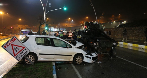 3 aracın karıştığı kazada sürücüler yara almadan kurtuldu