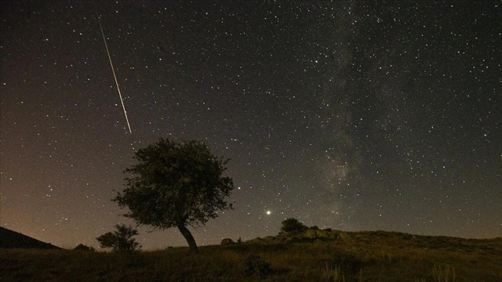 3'ü uçak büyüklüğünde 5 meteor Dünya'nın yakınından geçecek