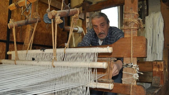 40 yıldır dokuma tezgahının başında