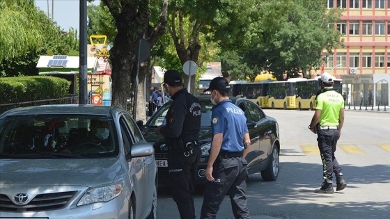 6 Haziran'daki seçimlerde görev alacaklarla seçmenler kısıtlamadan muaf tutulacak