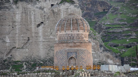 650 yıllık türbe 18 Nisan'da taşınacak