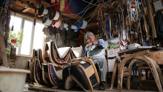 68 yıllık semer ustasının sırrı, hayvanlara gösterdiği hassasiyet