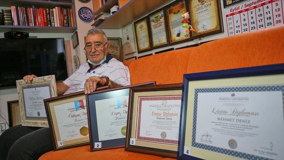 80 yaşındaki “Süper Dede“ beşinci üniversite diplomasına kavuştu