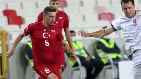 A Milli Futbol Takımı'nda Mert Hakan Yandaş aday kadrodan çıkarıldı