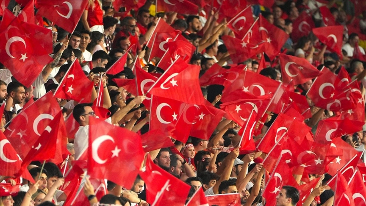 A Milli Futbol Takımı'nın Macaristan ile yapacağı maçın öncelikli biletleri satışa çıkarıldı