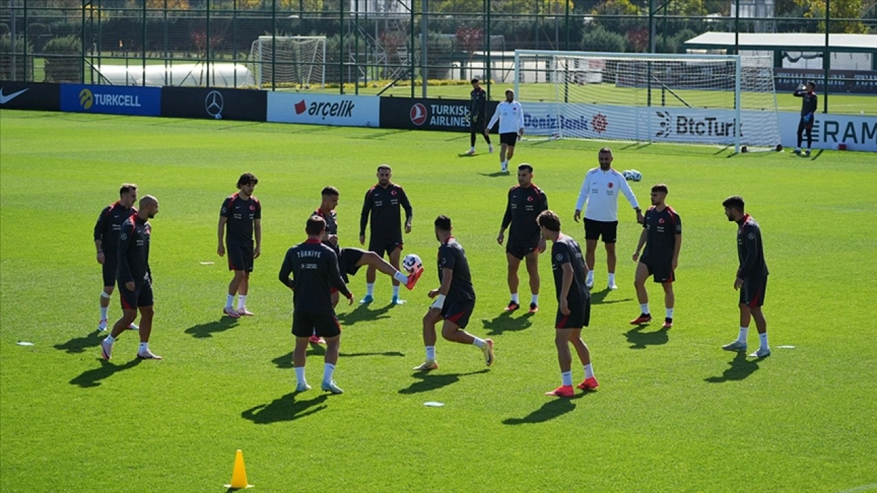 A Milli Futbol Takımı'nda Barış Alper Yılmaz ile Kaan Ayhan, aday kadrodan çıkarıldı